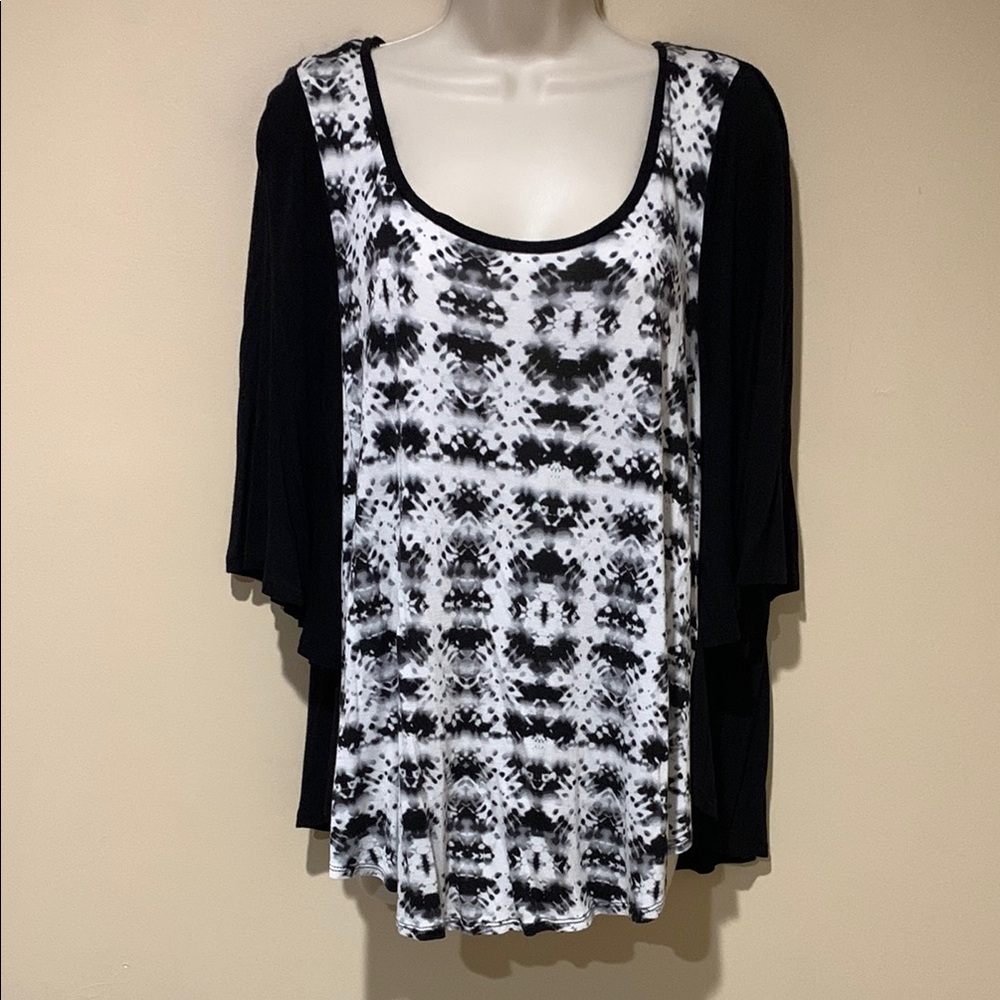 Valerie Bertinelli top